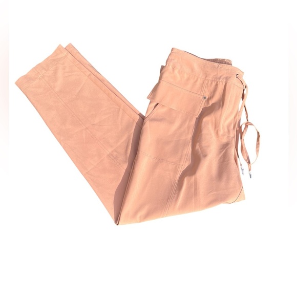 NWOT Women’s caramel color pants by Serena Williams size L. Lge frontal pockets - Picture 1 of 4